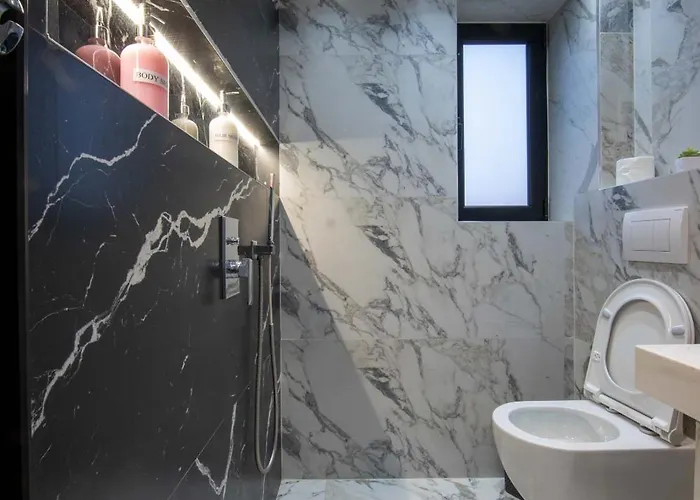 Niki's 招待所 地拉那