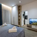 Niki's Guest house 3*