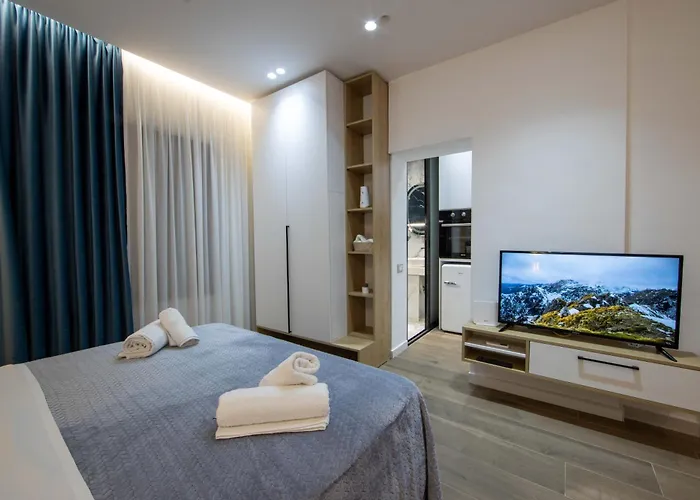 Niki's Guest house 3*